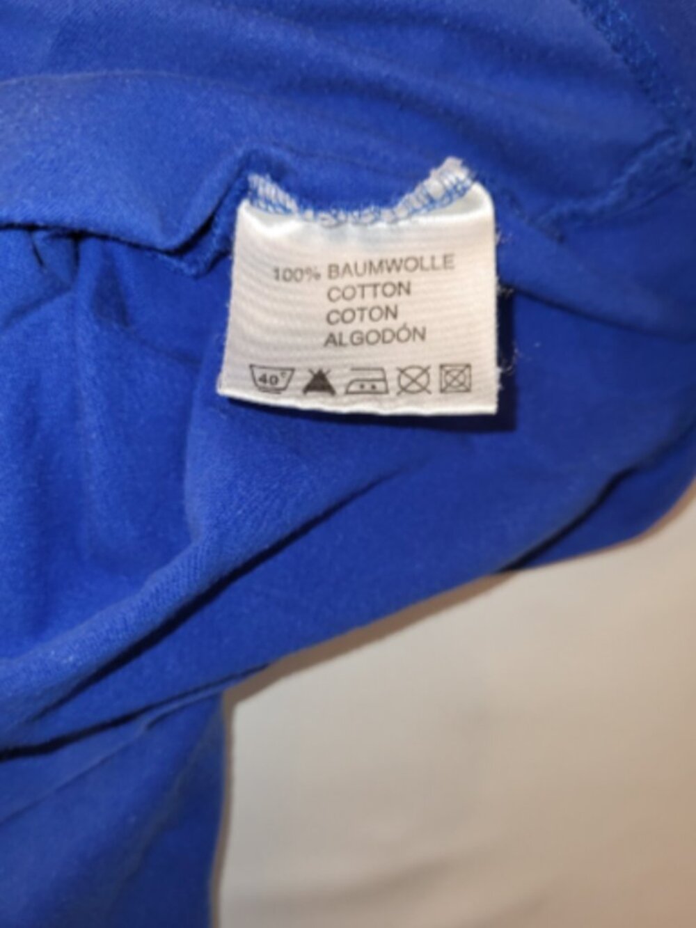 Italia 2006 FIFA World Cup Blue V-Neck Soccer T-Shirt Italy See Measurements - Picture 9 of 9